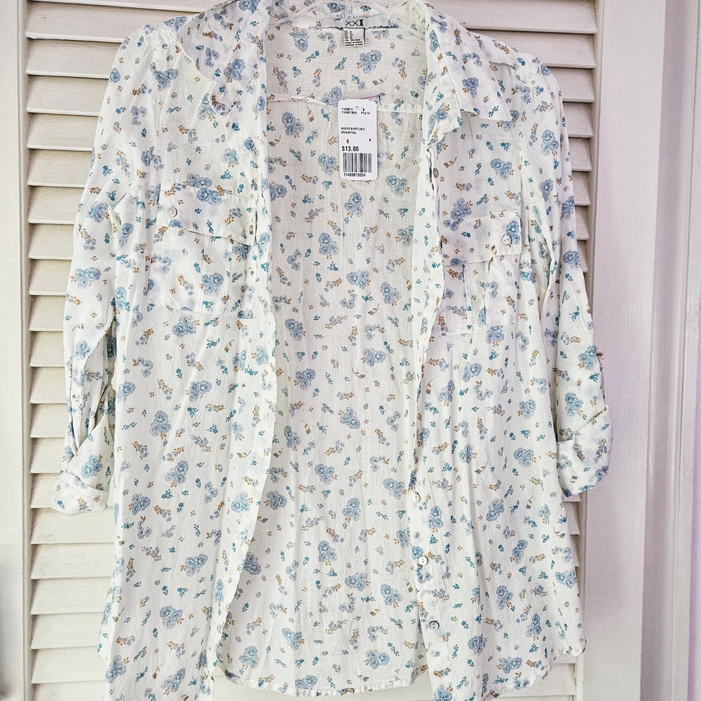 Forever XXI, Floral Button-Up Shirt, NWT, 6